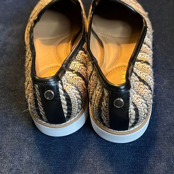 Loafer- New "New Directions" Kate
Multi Striped women's 8 - Picture 5 of 10